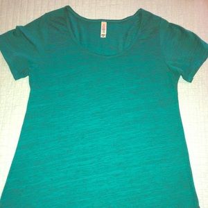 LuLaRoe tee